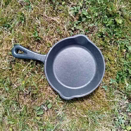 Photo of free Mini cast iron frying pan (Hereford HR1) #1