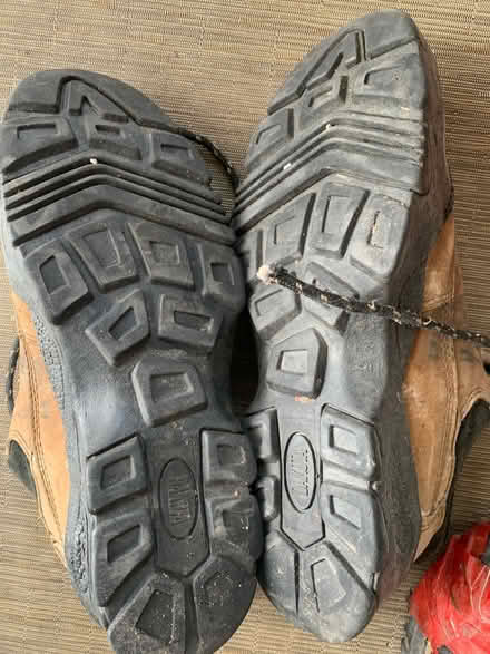 Photo of free Men’s Steel Toe Work Shoe 11W (South Brampton) #2
