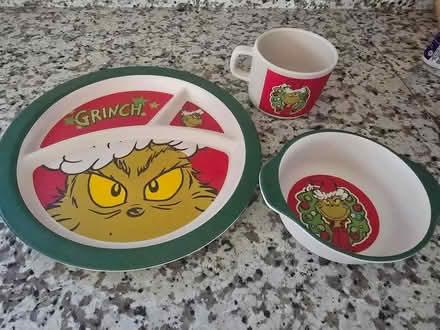 Photo of free Grinch Toddler Plate Set (Tracy,) #1