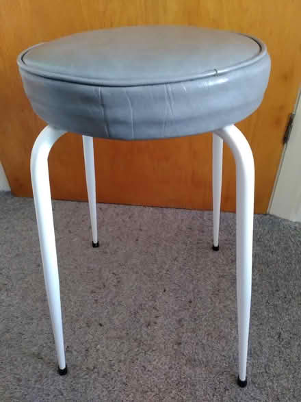 Photo of free Stool (Ecclesall, S11) #1