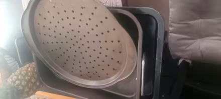 Photo of free Lap tray & used oven trays (Canning town E16) #1