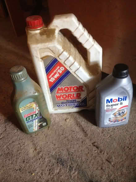 Photo of free engine oil (Quinton B32) #1