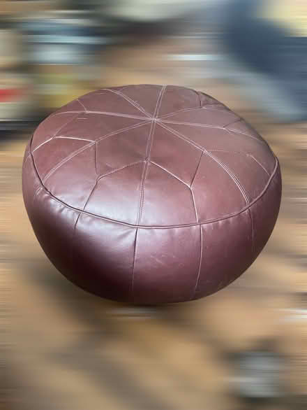 Photo of free Pouffe Faux Leather (Kenilworth CV8) #1