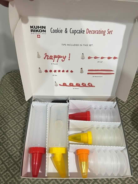 Photo of free Decorating Kit - Wood Ridge, NJ (Wood Ridge) #1