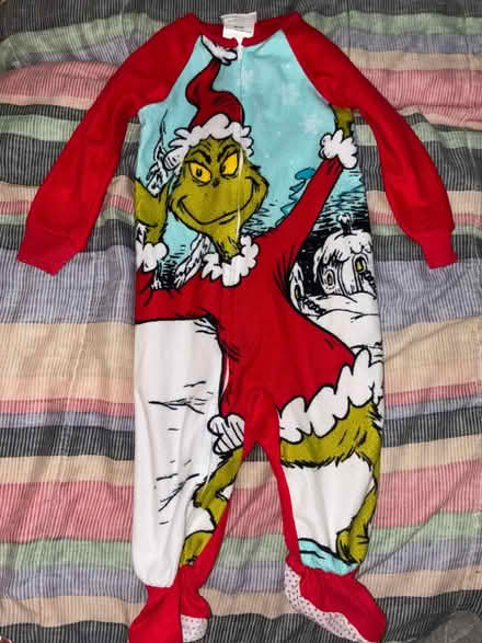 Photo of free Holiday clothes for 6M to 12M (S Gadsden Drive) #2