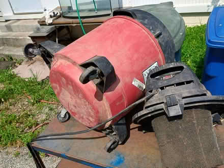 Photo of free 10 Gal Shop Vac (Newport News, Bruton Ave) #1