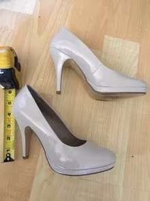 Photo of free 4” taupe patent pumps (7 - 7 12) (L5L 5P5) #1