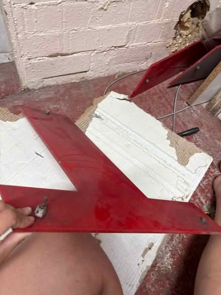 Photo of free T- letter in red plastic (SW8) #4