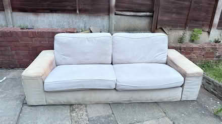 Photo of free sofa needs to be taken (Dudley Wood DY2) #1