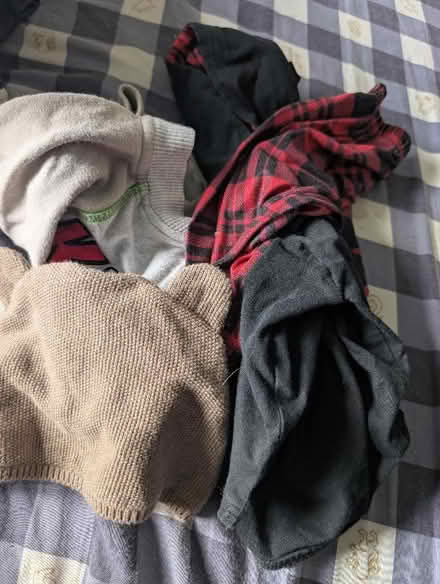 Photo of free Boys clothes newborn up to a couple 3-9m (CO11) #3