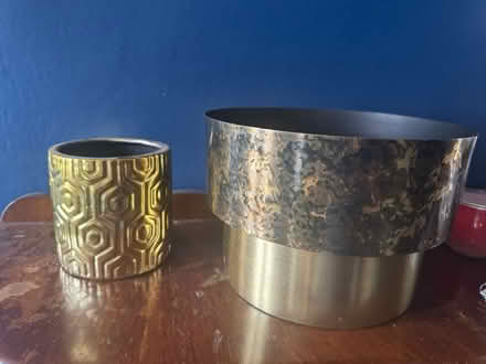 Photo of free 2 gold plant pots (Brookvale RG21) #1