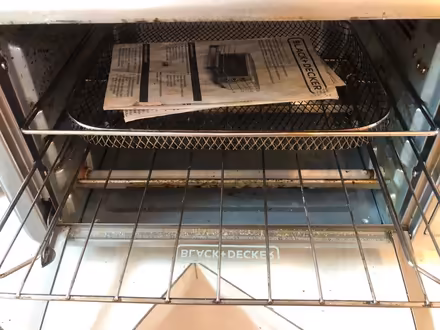 Photo of free Air fryer/ toaster oven ****READ (downtown Frederick) #2