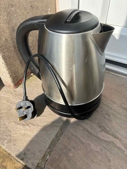 Photo of free Electric Kettle (Hornby LA2) #1