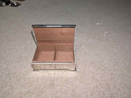 Photo of free Wood lined, Silver cigarette box. (AB22) #3