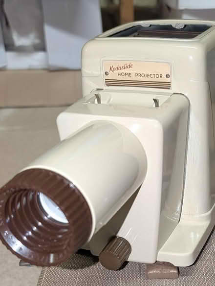 Photo of free 35mm slide projector (AB22) #3