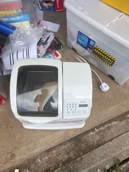 Photo of free Breville bread machine (Marlow Bottom SL7) #1
