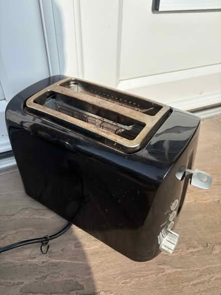 Photo of free Toaster (Hornby LA2) #1