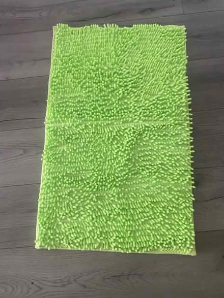 Photo of free Bath mat- BRAND NEW (Tovil ME15) #1