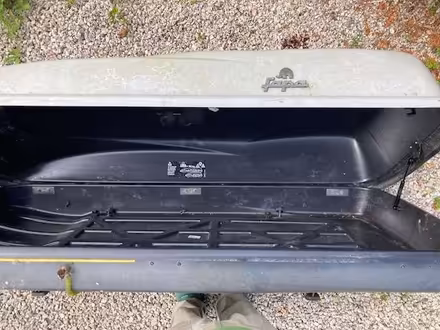 Photo of free Car Roof Box (Thornbury EX22) #3