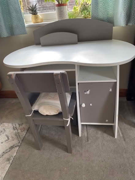 Photo of free Kids desk (Hitchin, Periwinkle Lane) #1