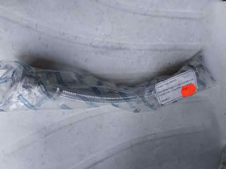Photo of free Bath tap flexible connection hose - 3/4" BSP to 22mm pushfit (Bucknell SY7) #1