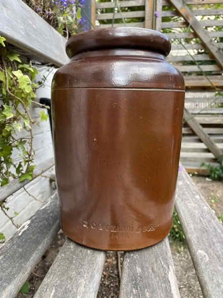 Photo of free Large vintage pot (CT1) #1
