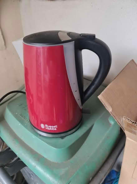 Photo of free Kettle, Cordless, Red (CT2) #1