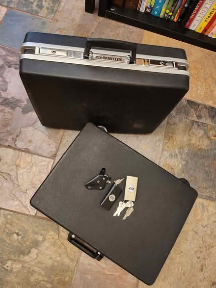 Photo of free 2 Old Attaché Cases with Assorted Keys (Walsall WS1) #1