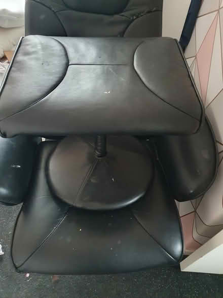 Photo of free Computer/gaming chair (Oldham Ol8) #3