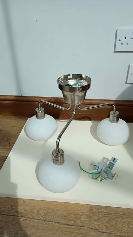 Photo of free Ceiling lights (Leslie KY6) #1