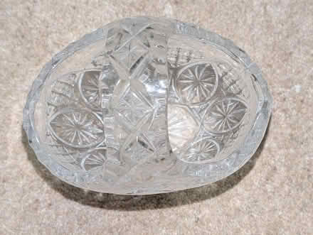 Photo of free Crystal ornament basket. (AB22) #3
