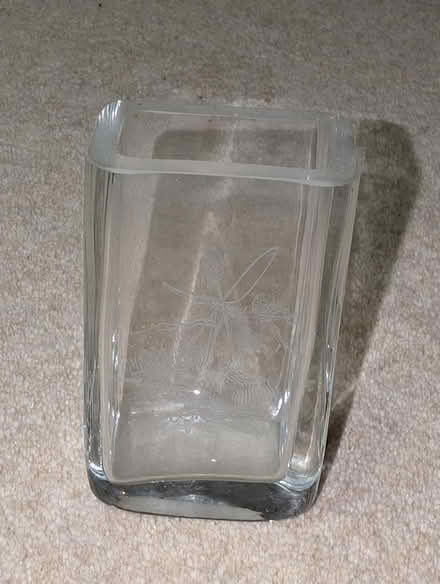 Photo of free Small glass rosebud vase. (AB22) #3