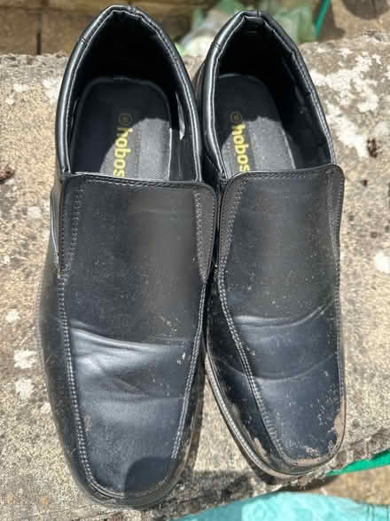 Photo of free Sz 10 mens shoes (Ashford TW15) #1