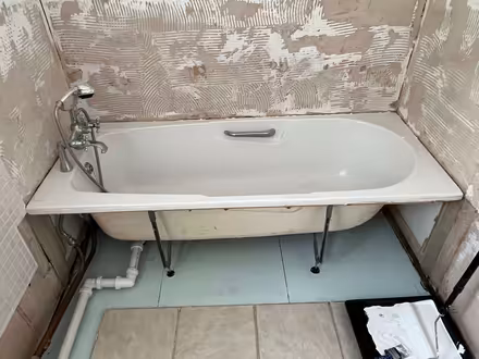 Photo of free Bath and WC (TN23) #1