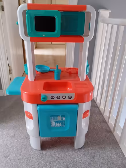 Photo of free Toy kitchen (Black Notley) #1