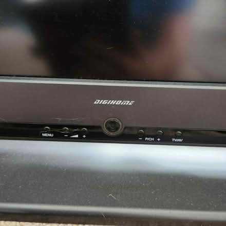 Photo of free TV (Old Coulsdon CR5) #4