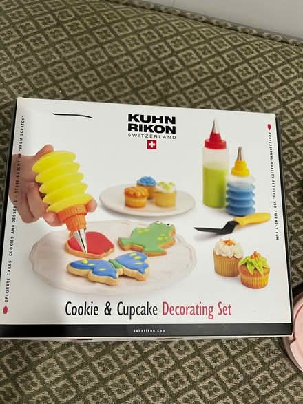 Photo of free Decorating Kit - Wood Ridge, NJ (Wood Ridge) #2