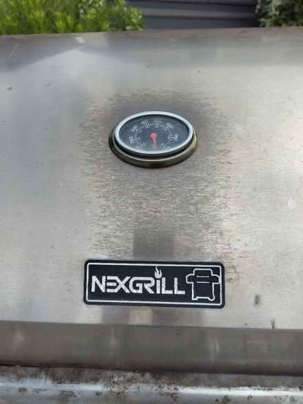 Photo of free Functional BBQ on curb (121 Fentiman Avenue) #2