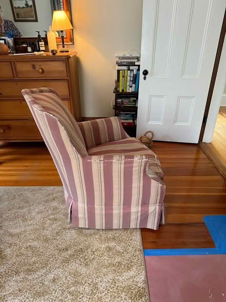 Photo of free Armchair (Across from reservoir beach) #3