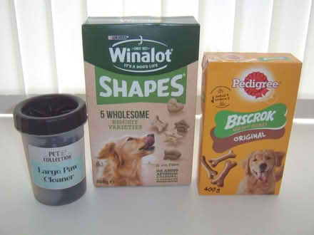 Photo of free dog biscuits and paw cleaner (Durrington BN13) #1