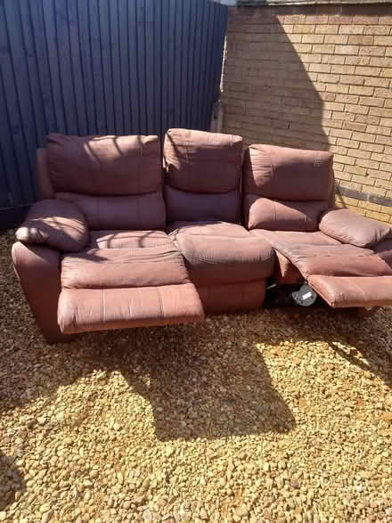 Photo of free recliners (Bretch Hill OX16) #1
