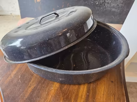 Photo of free Big black pot with lid (Bull Mountain, Tigard) #1