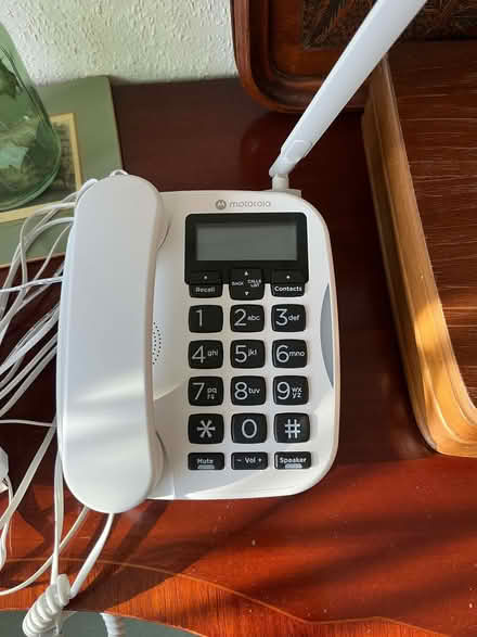 Photo of free Motorola FW500 emergency back up landline phone handset. (Girton CP (S Cambs) CB3) #1