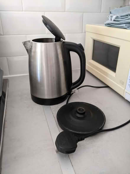 Photo of free 1.7 L Tesco electric kettle (Hatfield AL9) #2