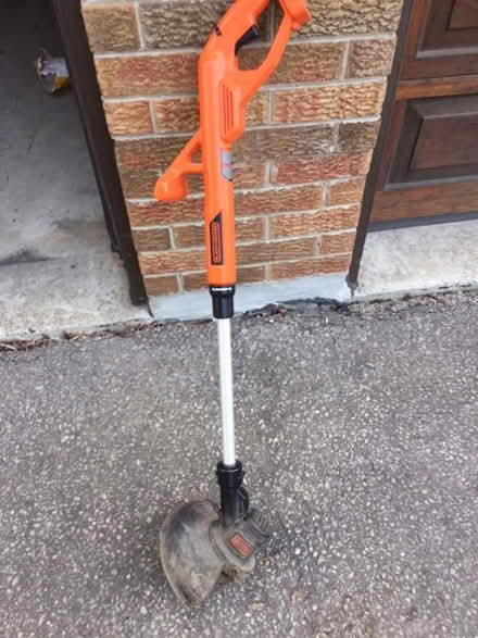 Photo of free Edger (Aurora Yonge&Henderson) #1