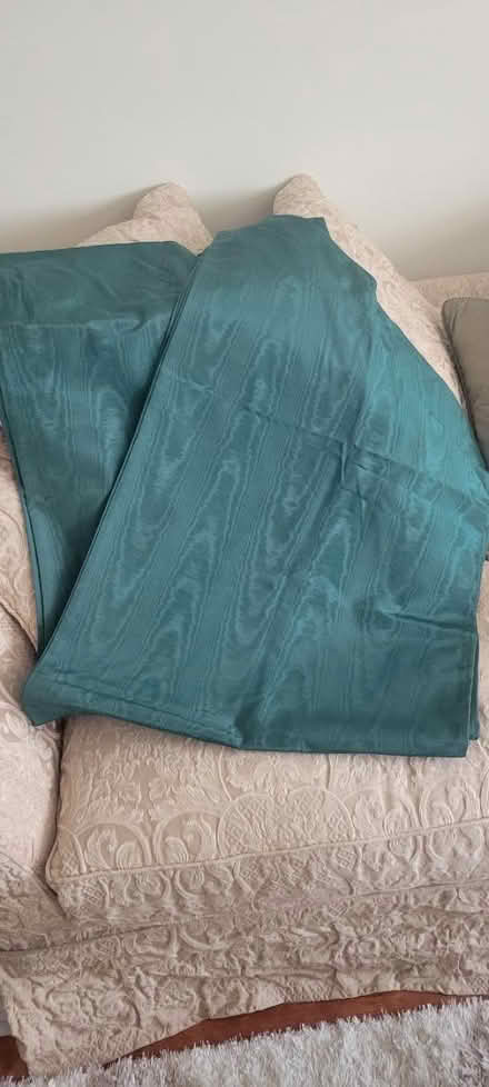 Photo of free Window Topper Scarf (Gambrills off Waugh Chapel Rd) #1