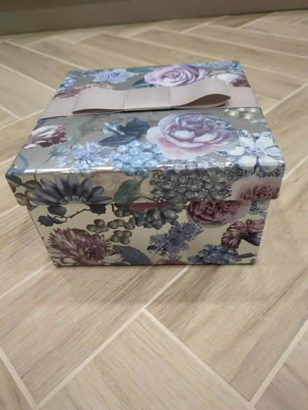 Photo of free Gift Box (Enfield EN2) #2