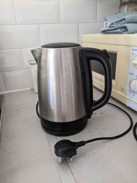 Photo of free 1.7 L Tesco electric kettle (Hatfield AL9) #1