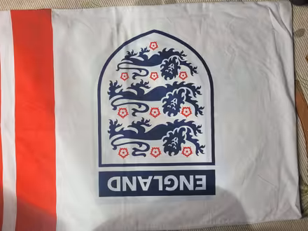 Photo of free Pillowcase with emblem of England National Football Team (West End LA3) #1