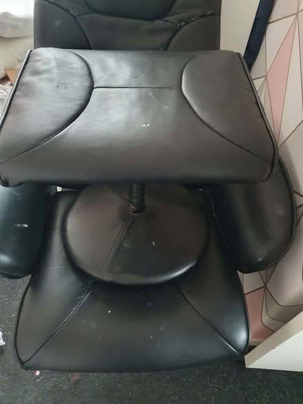 Photo of free Computer/desk chair (Lime Gate OL8) #4